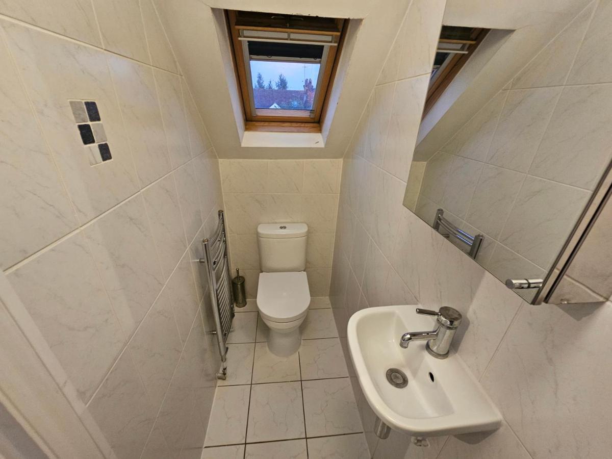 Large 4 Bedrooms Golders Green Лондон Экстерьер фото
