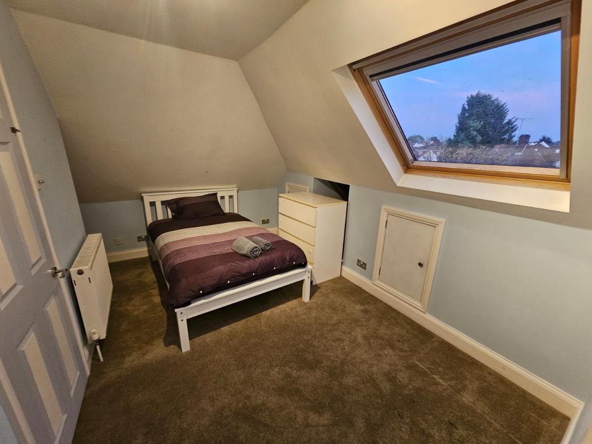 Large 4 Bedrooms Golders Green Лондон Экстерьер фото